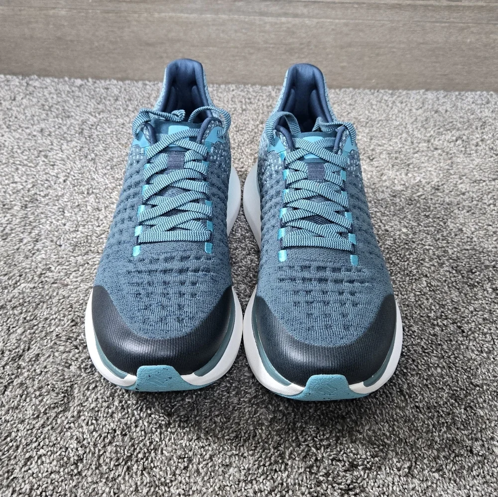 RABBIT Men's Dream Chaser Running Shoes NEW size 10.5